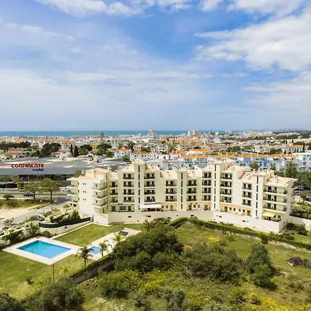 Penthouse Escape With Large Terrace, Pool & Garden