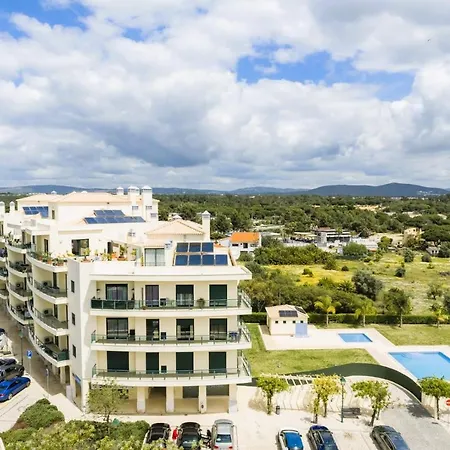 Penthouse Escape With Large Terrace, Pool & Garden